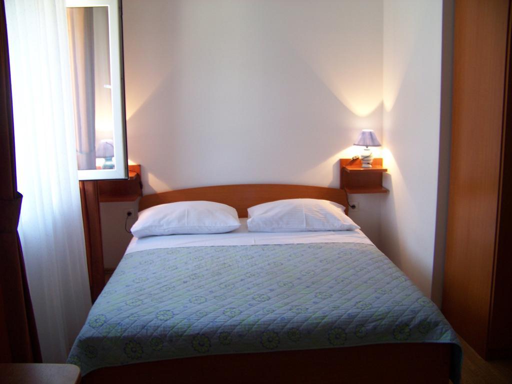 Apartments Bozikovic Podstrana Habitación foto