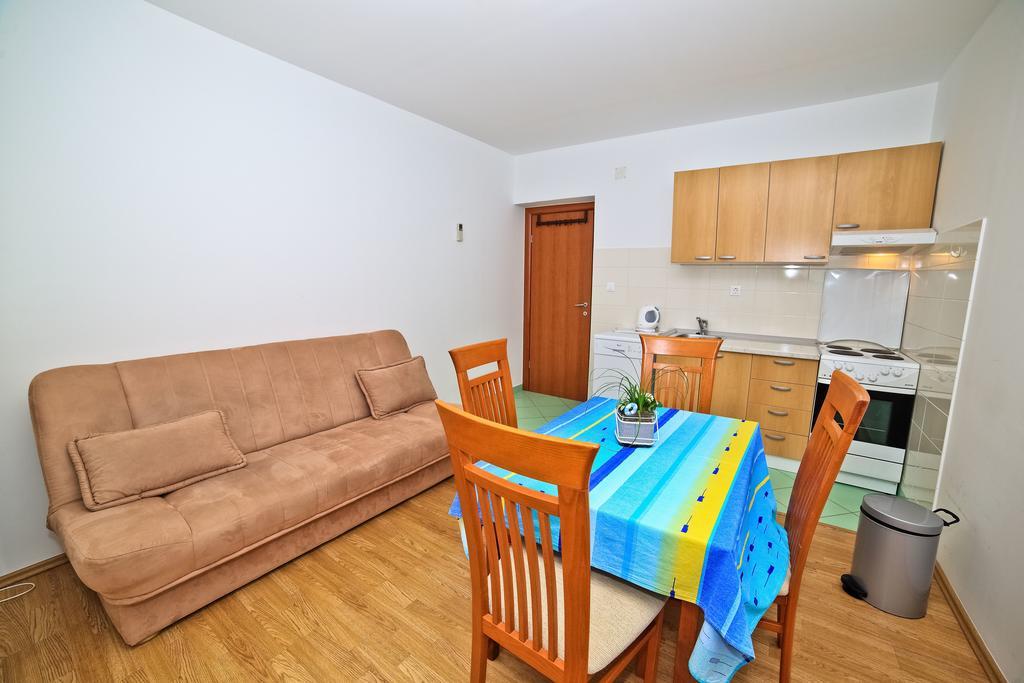 Apartments Bozikovic Podstrana Habitación foto