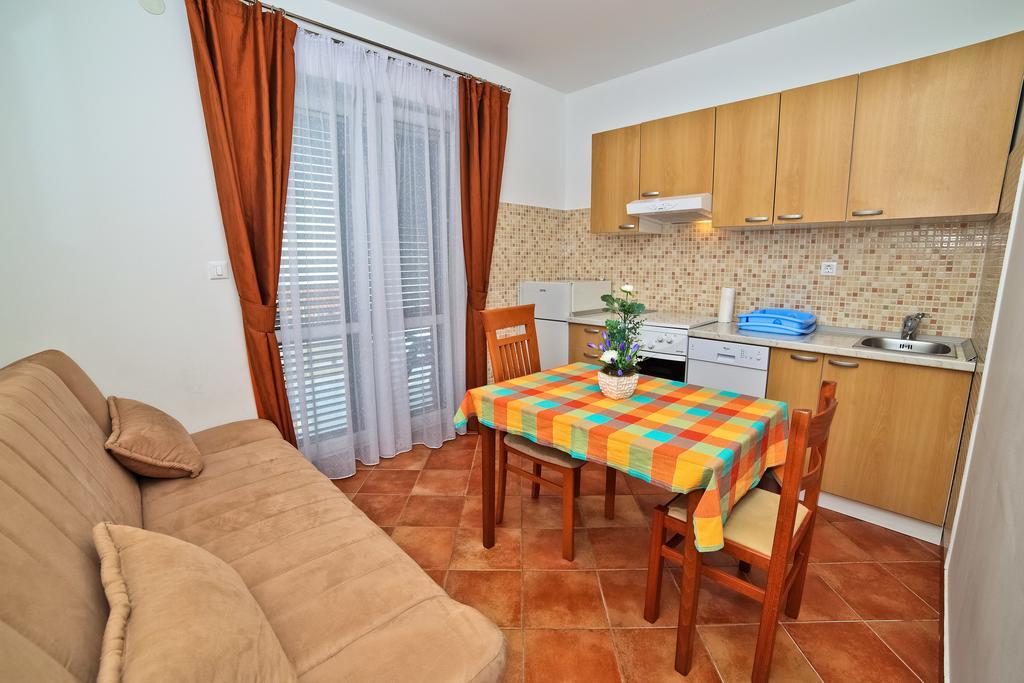 Apartments Bozikovic Podstrana Exterior foto