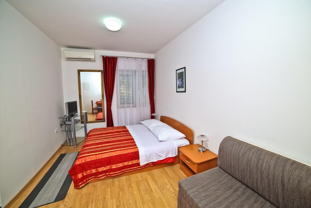 Apartments Bozikovic Podstrana Habitación foto
