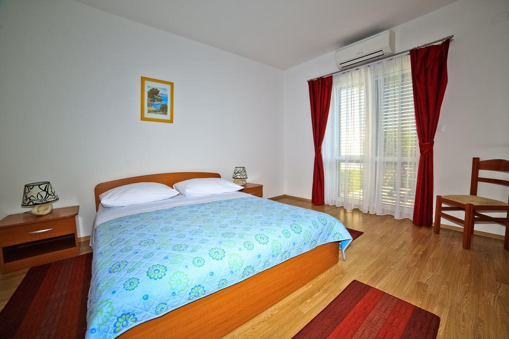 Apartments Bozikovic Podstrana Exterior foto